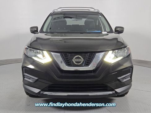 Used 2017 Nissan Rogue SV image 8
