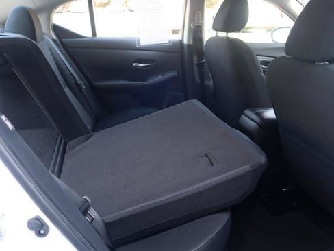 Used 2023 Nissan Sentra SV FWD image 41