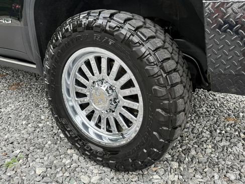 Used 2023 GMC Sierra 2500 Denali w/ Denali Ultimate Package AWD/4WD image 10