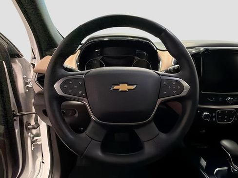 Used 2023 Chevrolet Traverse Premier AWD/4WD image 9