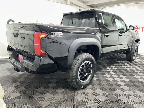 New 2025 Toyota Tacoma TRD Off-Road AWD/4WD image 7