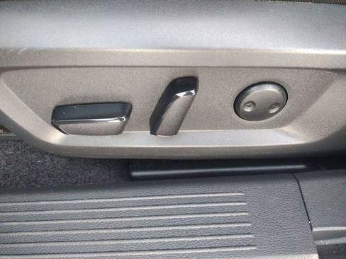 Used 2023 Nissan Rogue SV image 24