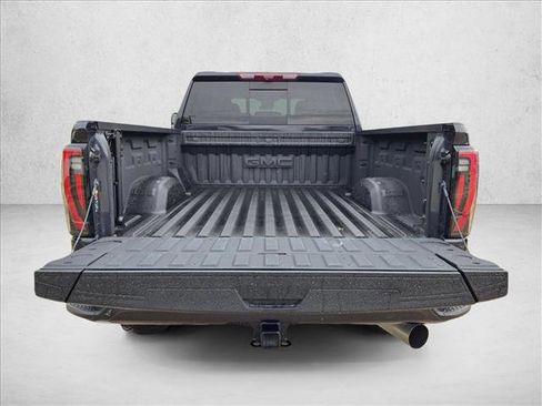 Used 2025 GMC Sierra 2500 AT4 w/ AT4 Premium Plus Package AWD/4WD image 6