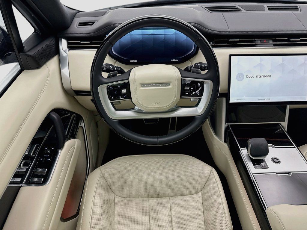 Certified 2025 Land Rover Range Rover SE AWD/4WD image 10