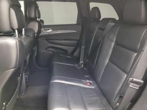 Used 2018 Jeep Grand Cherokee Limited image 18