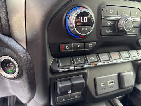 Used 2021 Chevrolet Silverado 2500 LTZ w/ LTZ Plus Package image 34