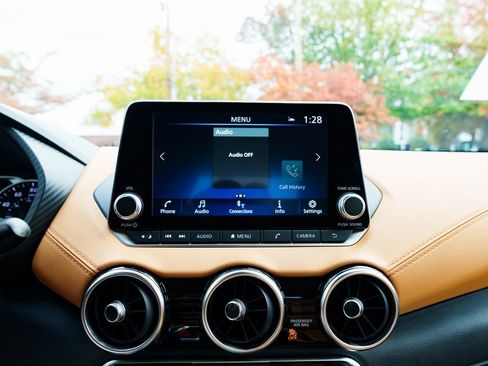 New 2025 Nissan Sentra SV w/ SV Premium Package image 12