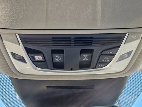 Used 2025 Acura MDX SH-AWD w/ Technology Package image 20