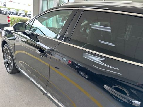 Used 2022 Lincoln Nautilus Reserve w/ Equipment Group 202A image 13