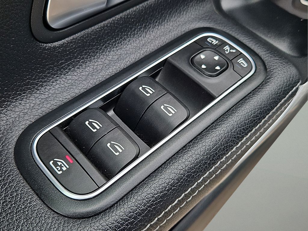 Used 2020 Mercedes-Benz CLA 250 4MATIC image 16