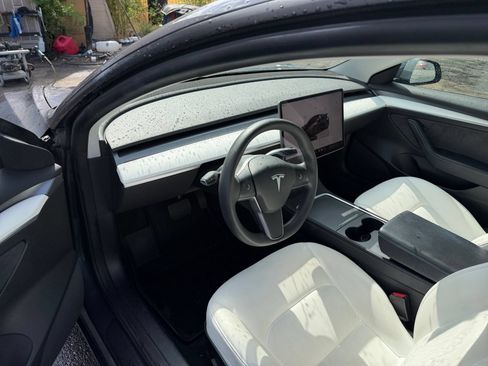 Used 2022 Tesla Model 3 Long Range AWD/4WD image 18