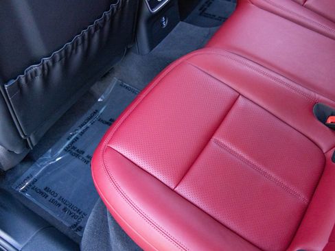 Certified 2025 Porsche Macan S image 43