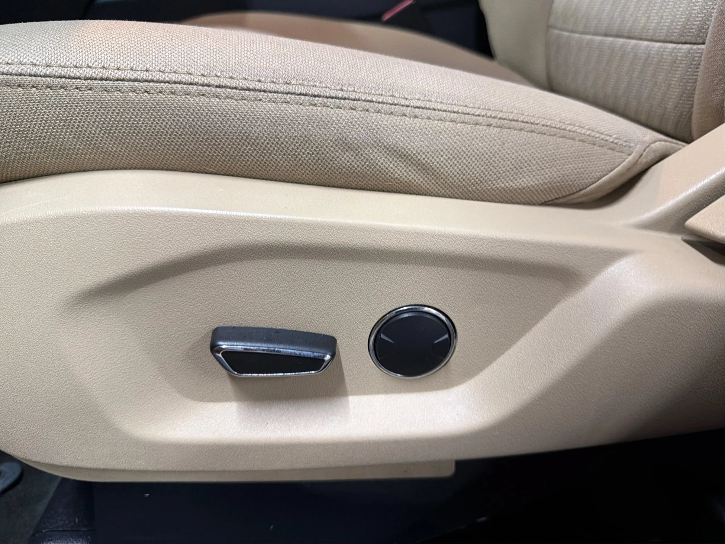 Used 2017 Ford Explorer FWD image 31