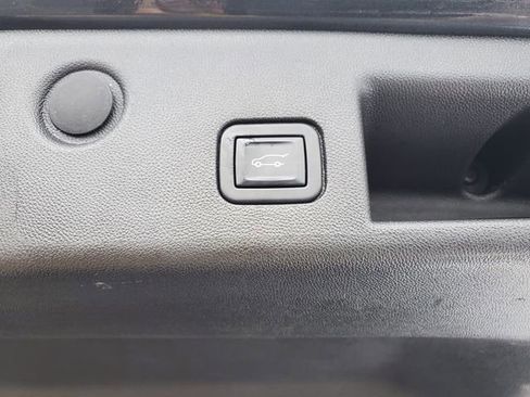 Certified 2022 Chevrolet Equinox LT image 11