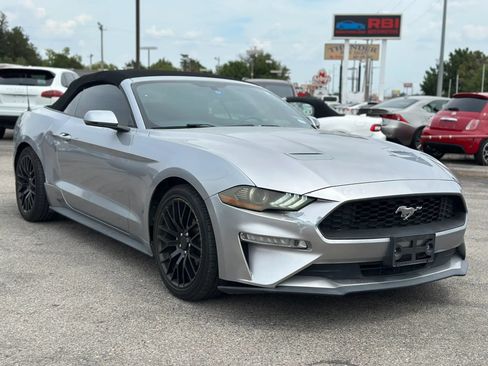 Used 2020 Ford Mustang Premium RWD image 7