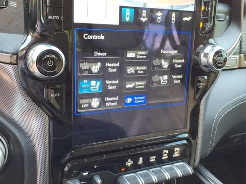 Used 2021 RAM 1500 Limited AWD/4WD image 6