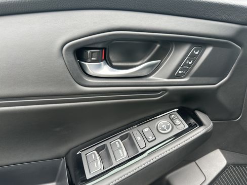 Used 2025 Honda Accord Touring image 13