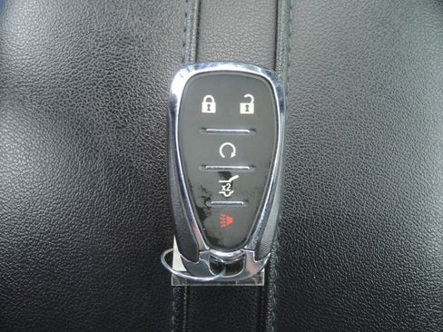 Used 2019 Chevrolet Blazer LT FWD image 42