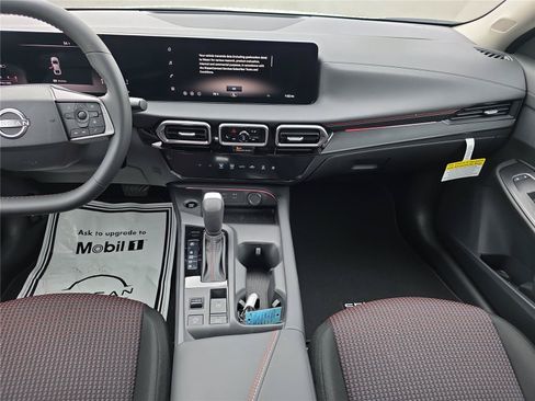 New 2026 Nissan Sentra SR w/ Floor Mat Package FWD image 15