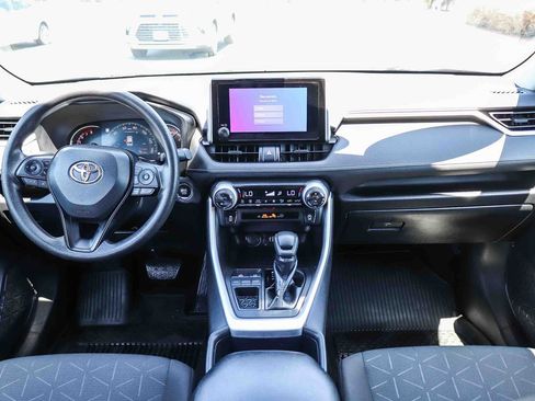 Certified 2023 Toyota RAV4 XLE FWD image 15