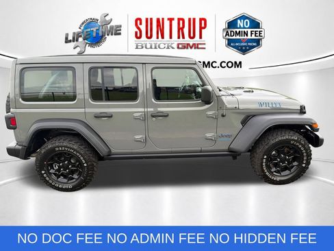 Used 2023 Jeep Wrangler Unlimited w/ Sun & Screen Package AWD/4WD image 7
