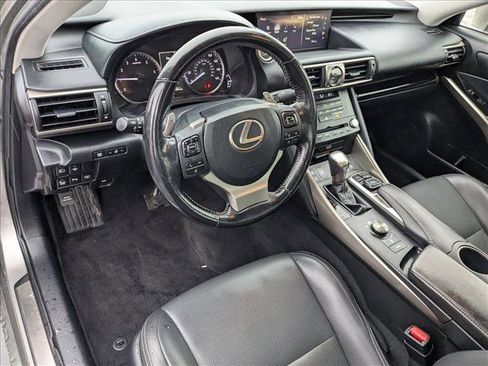 Used 2018 Lexus IS 350 AWD image 10