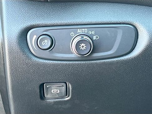 Used 2023 Chevrolet Blazer RS w/ Enhanced Convenience Package image 10