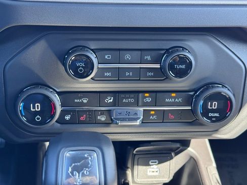 New 2025 Ford Bronco Outer Banks image 14