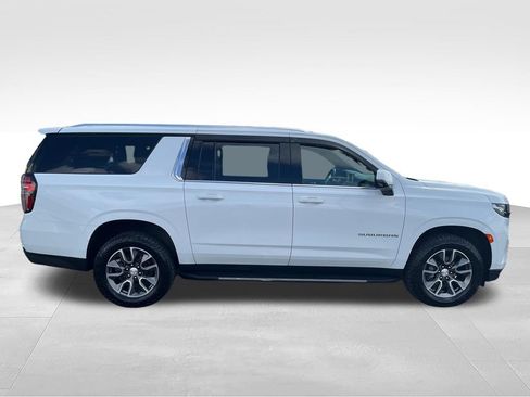 Used 2024 Chevrolet Suburban LT w/ LT Signature Plus Package AWD/4WD image 6