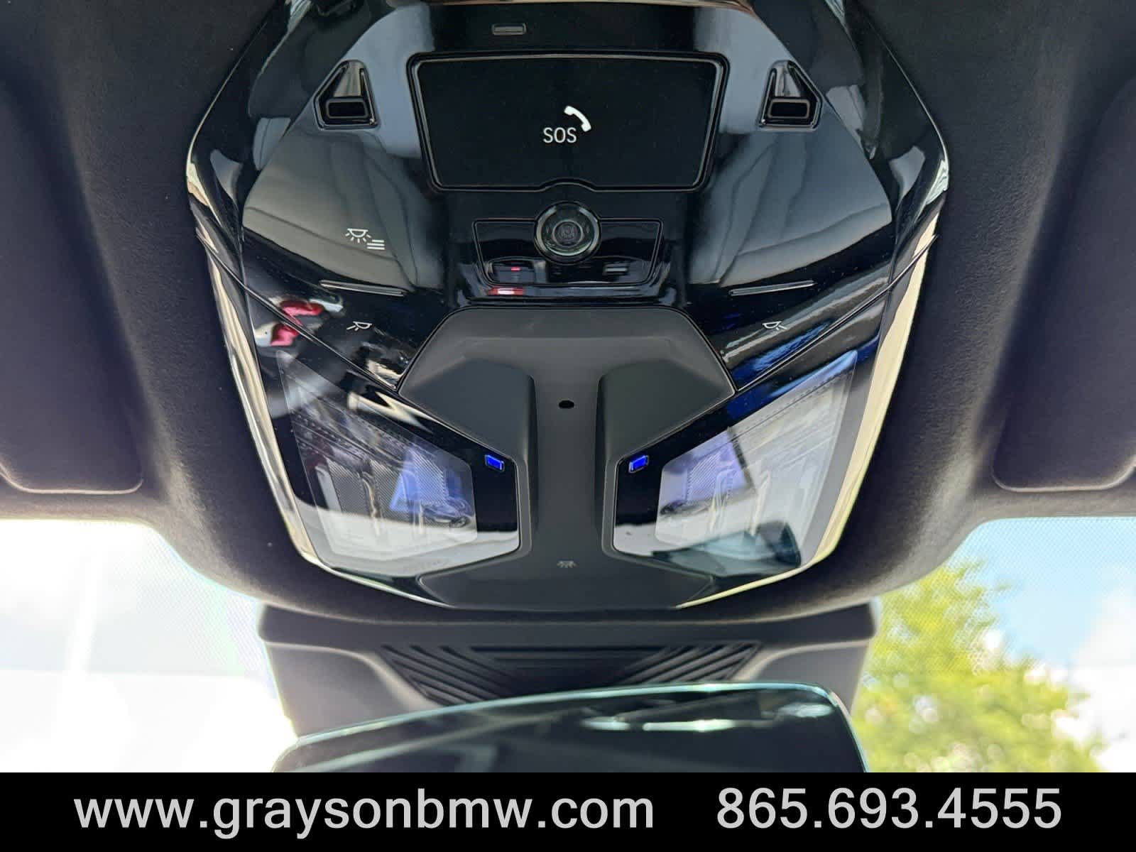 Used 2025 BMW M5 w/ Carbon Package AWD/4WD image 35
