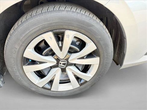 Used 2024 Honda Civic LX image 17