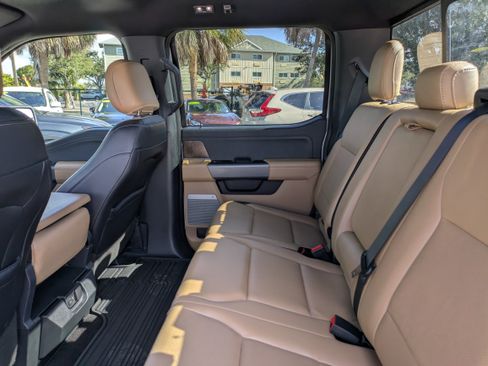 Used 2021 Ford F150 Lariat image 14