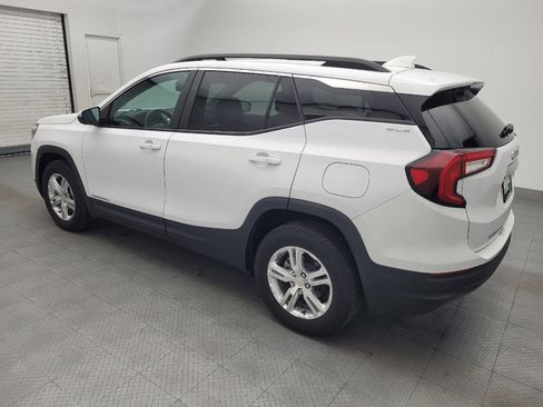 Used 2022 GMC Terrain SLE w/ Driver Convenience Package AWD/4WD image 3