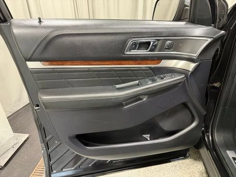 Used 2019 Ford Explorer Platinum AWD/4WD image 20
