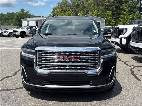 Certified 2022 GMC Acadia Denali w/ Denali Ultimate Package AWD/4WD image 3