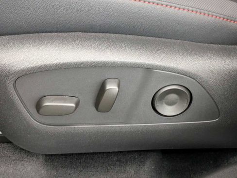 New 2026 Chevrolet Traverse Z71 image 18