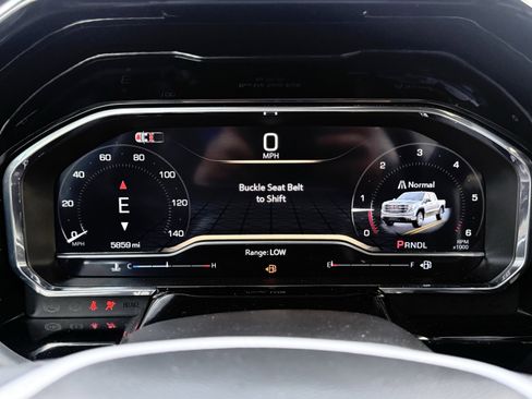 Used 2025 GMC Sierra 1500 SLT image 67