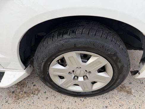 Used 2013 Dodge Grand Caravan American Value Package image 8