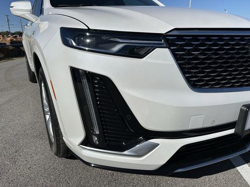 Certified 2025 Cadillac XT6 Luxury image 7