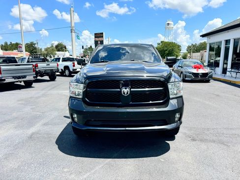 Used 2019 RAM 1500 Express w/ Express Value Package AWD/4WD image 3