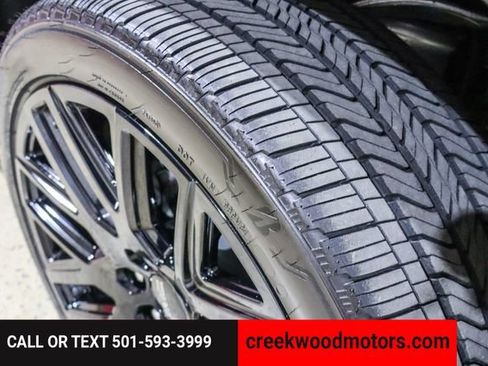 Used 2025 GMC Yukon Denali Ultimate AWD/4WD image 21