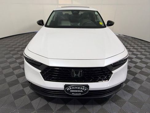 Used 2025 Honda Accord SE image 9