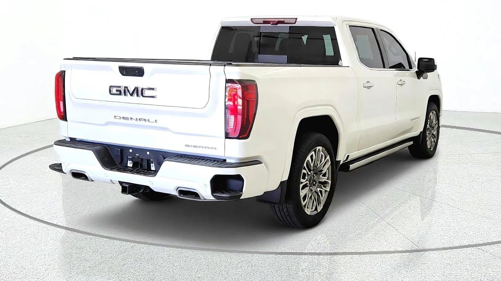 Used 2023 GMC Sierra 1500 Denali Ultimate AWD/4WD image 8