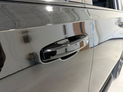 Used 2025 Chevrolet Suburban RST w/ Comfort Package image 16