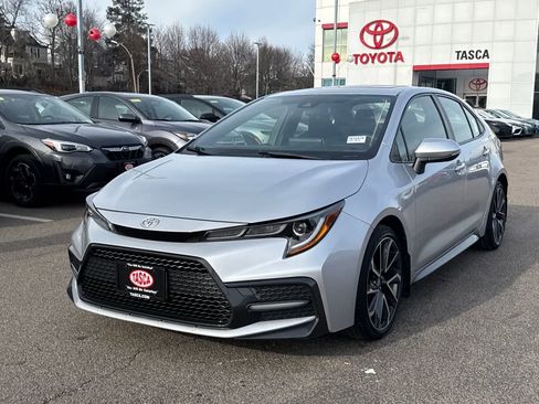 Used 2020 Toyota Corolla SE image 3