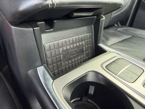 Used 2020 Ford Explorer Limited image 23