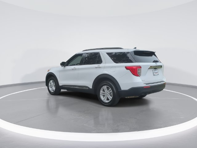 Used 2023 Ford Explorer XLT AWD/4WD image 6