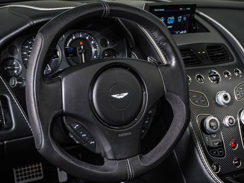 Used 2016 Aston Martin DB9 GT RWD image 28