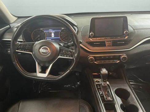 Used 2020 Nissan Altima 2.5 SR FWD image 11