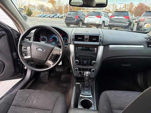 Used 2012 Ford Fusion SE image 9